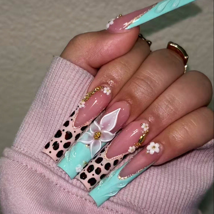 Artistic Press-On Nail Design Set Stornfield