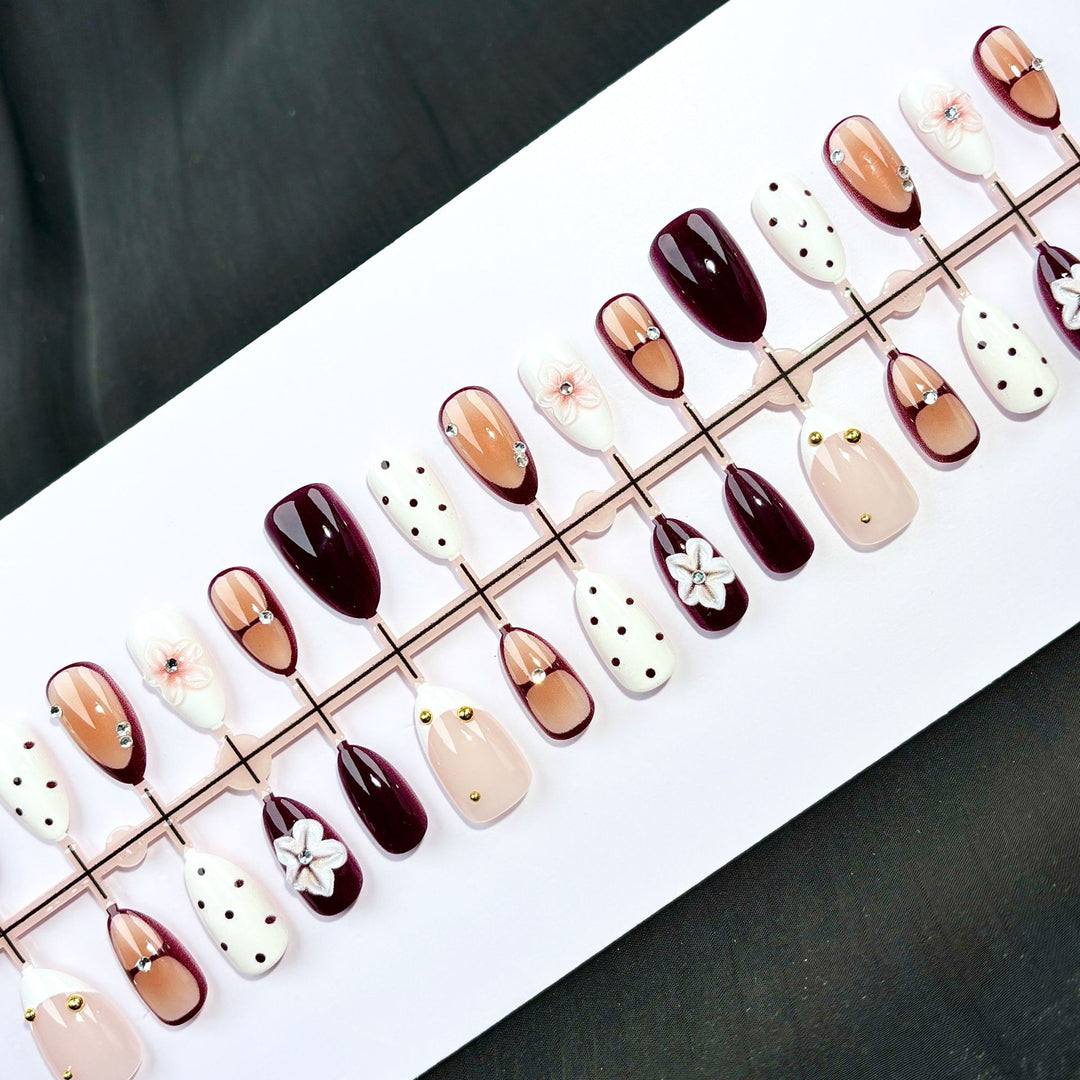 Artistic Nail Art Press-On Kit