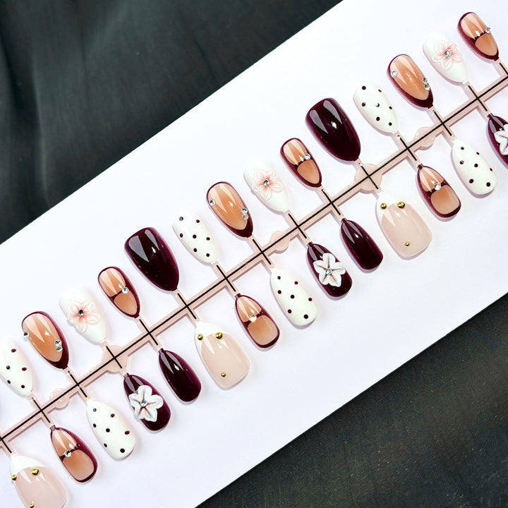 Artistic Nail Art Press-On Kit