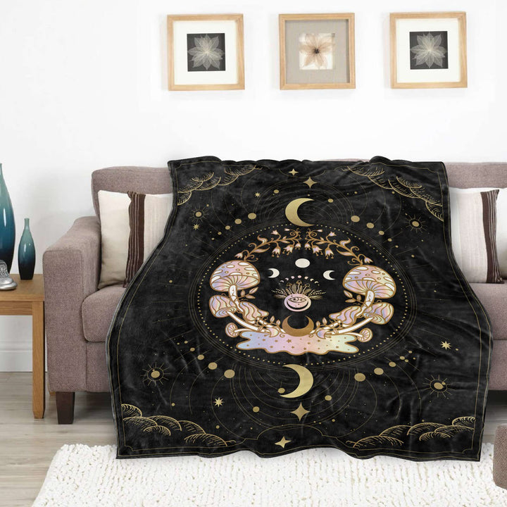 Artistic Mushroom-Themed Throw Blanket