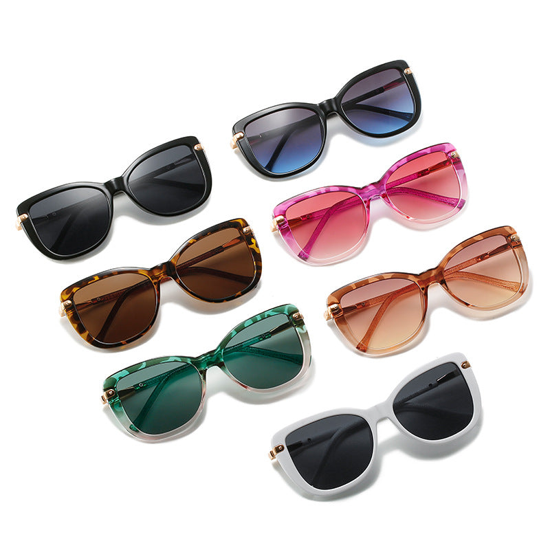 Women Fashion Cat Eye Sunglasses with Luxurious Frame Stornfield
