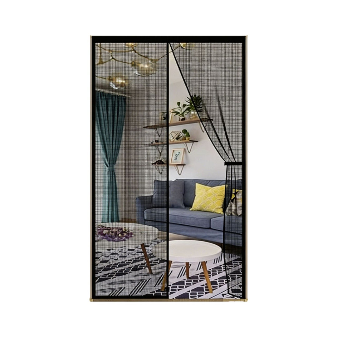 Fly screen with magnetic closure Stornfield