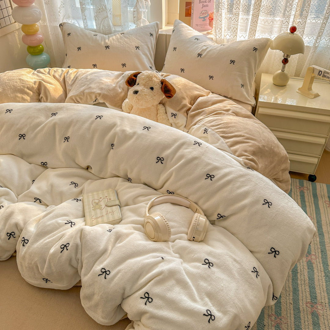 Cozy Polka Dot Duvet Set