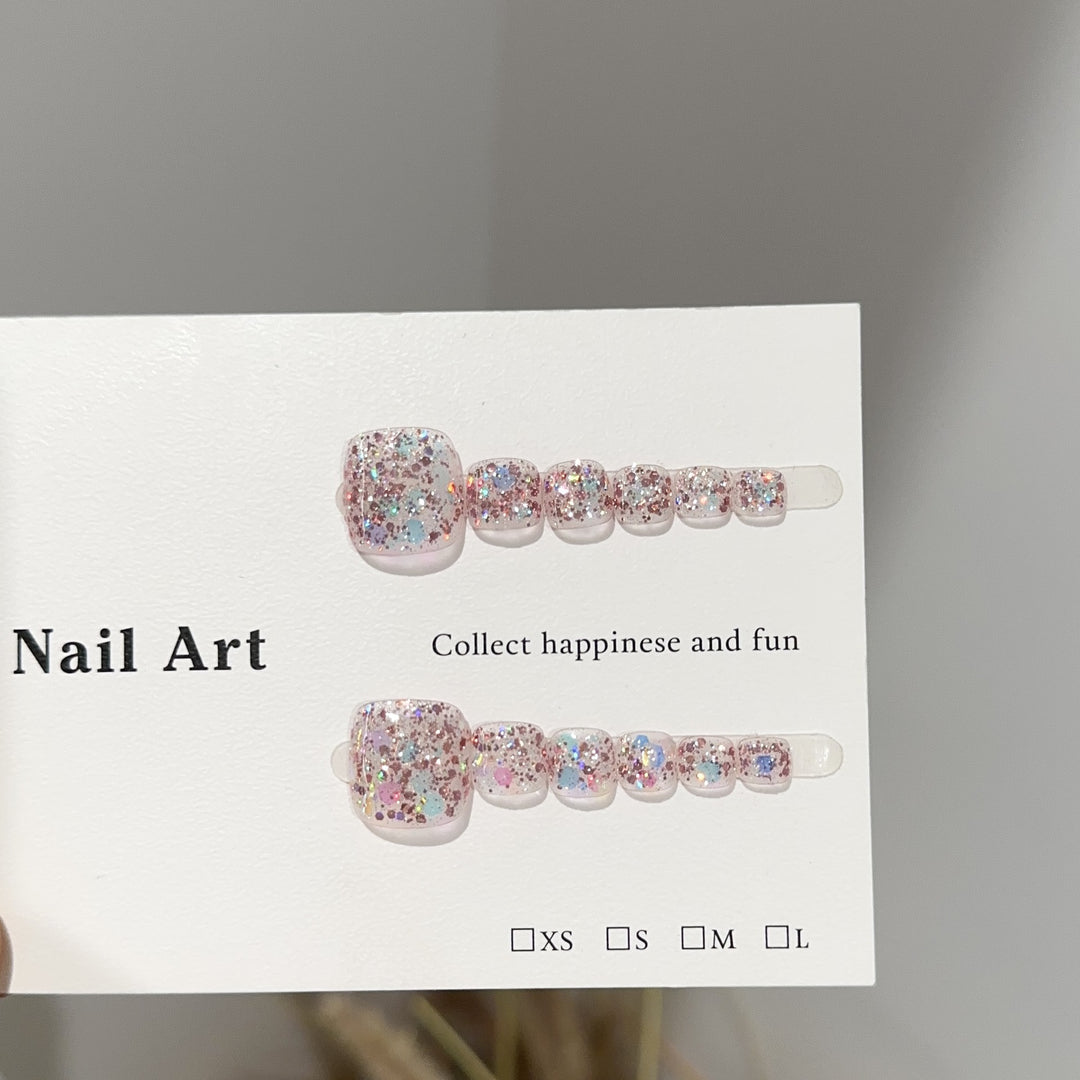Glittery Press-On Nail Art Set with Sparkling Accents