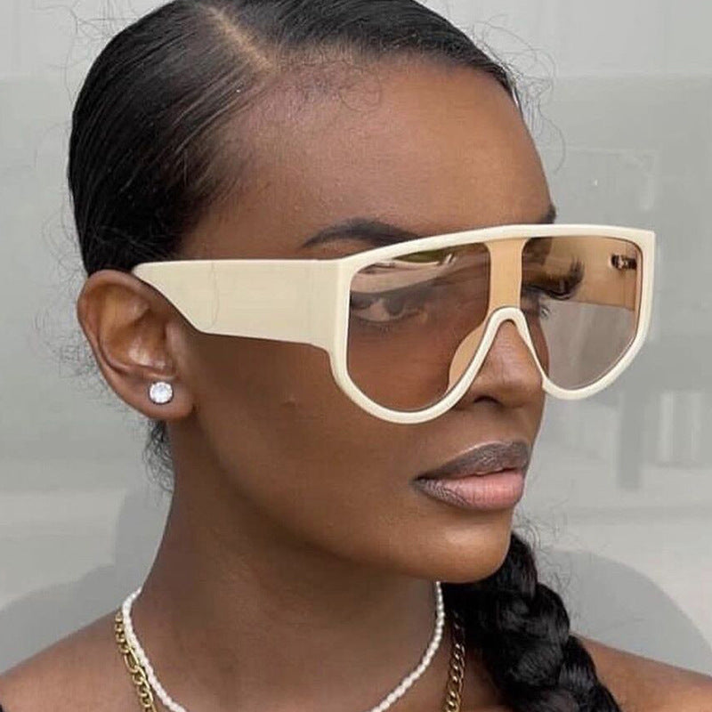 Women’s fashion sunglasses with extraterrestrial design Stornfield