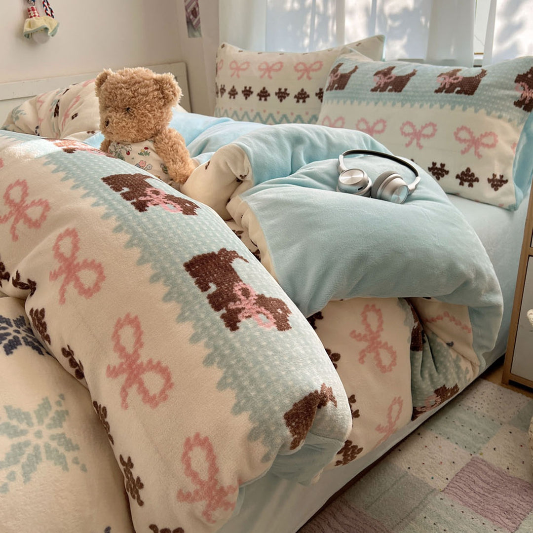 Plush Cartoon-Print Reversible Fleece Comforter with Oversized Loft