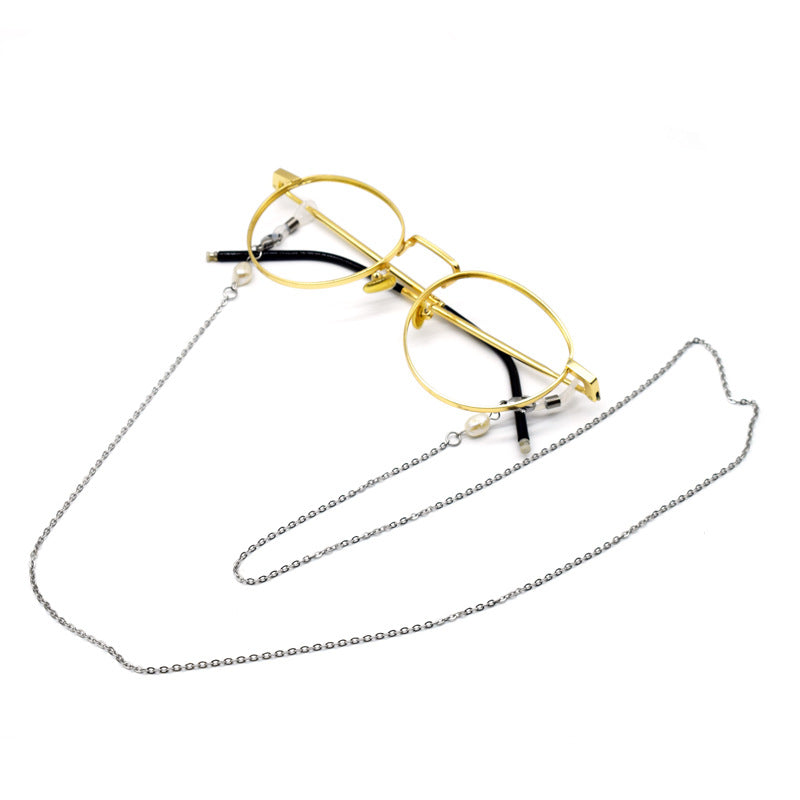 Elegant Chain Eyewear Holder Stornfield