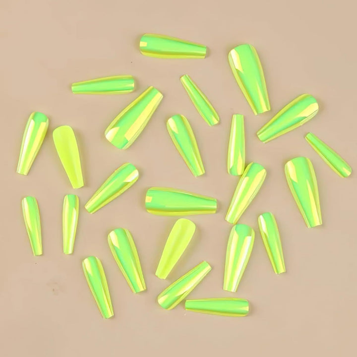 Glossy Artificial Nails Set Stornfield