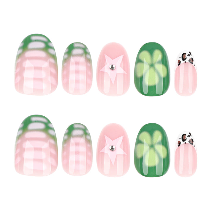 Artificial nail art with floral accents Stornfield