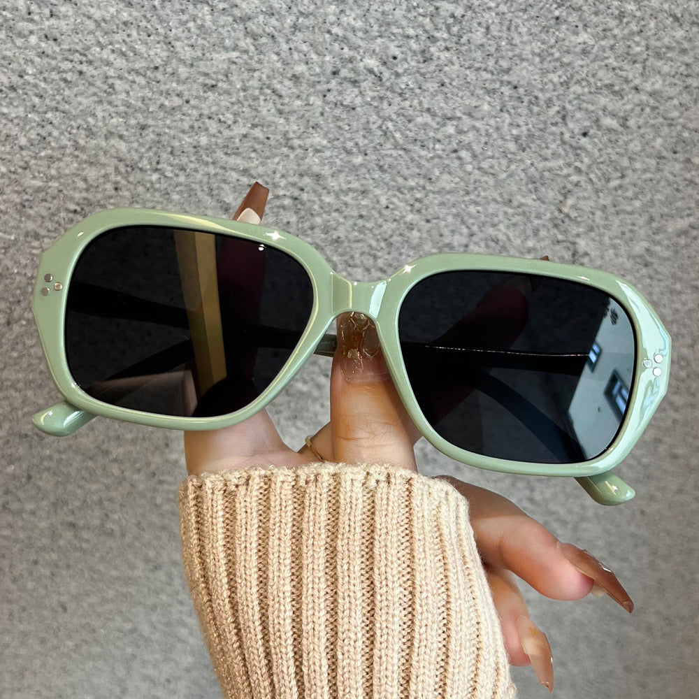 Women's fashionable oversized sunglasses in elegant design Stornfield