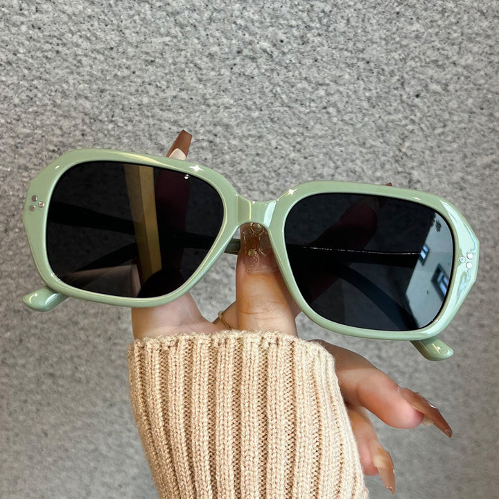 Women's fashionable oversized sunglasses in elegant design Stornfield