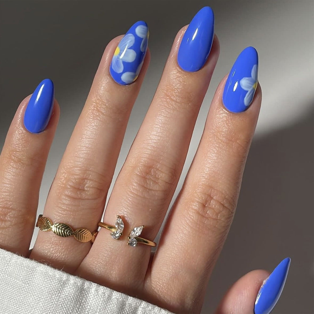 Artistic Floral Nail Set Stornfield