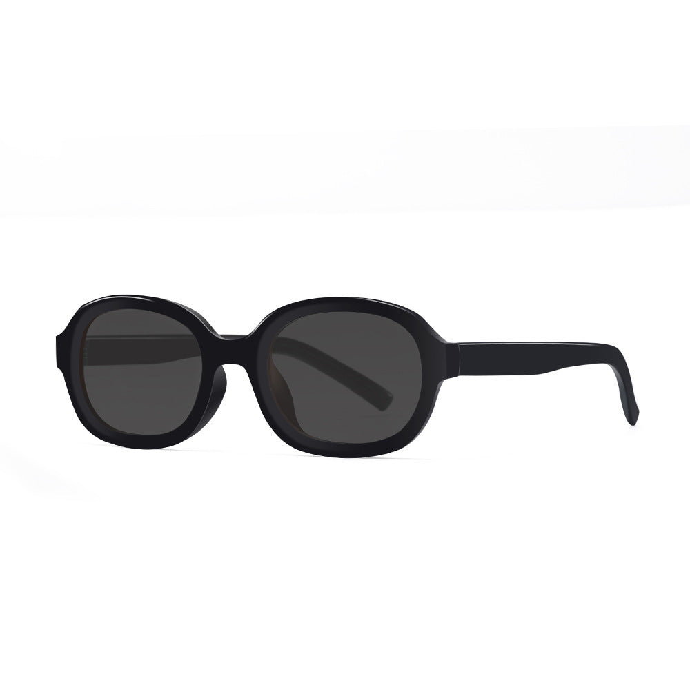 Women's stylish sunglasses in modern oval design Stornfield