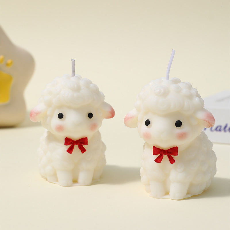 Decorative Lamb-Shaped Hand-Poured Wax Candle with Gold Flake Accent
