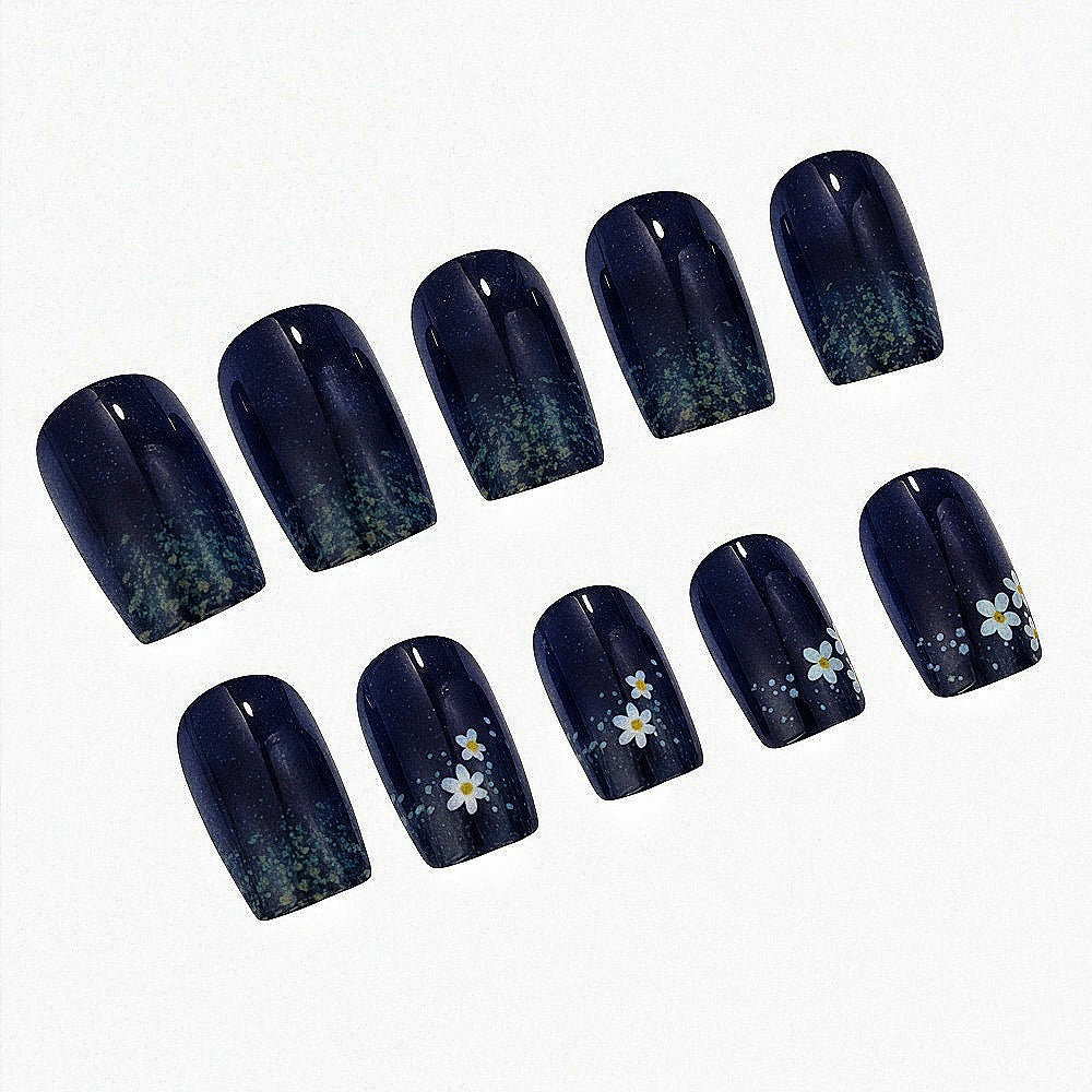 Artistic Design Nails Stornfield