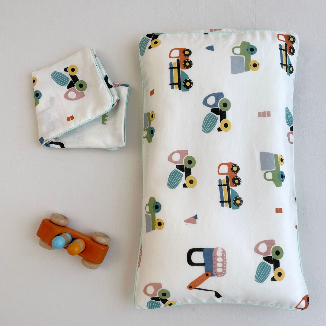 Baby bedding set made of cotton muslin with floral & animal print