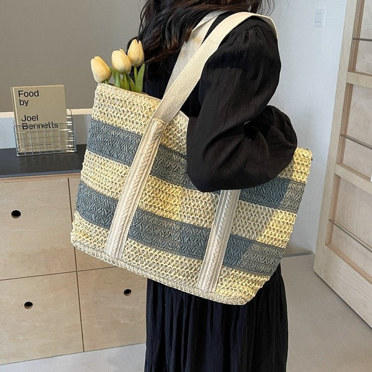 Spacious Handbag Made of Woven Natural Material Stornfield