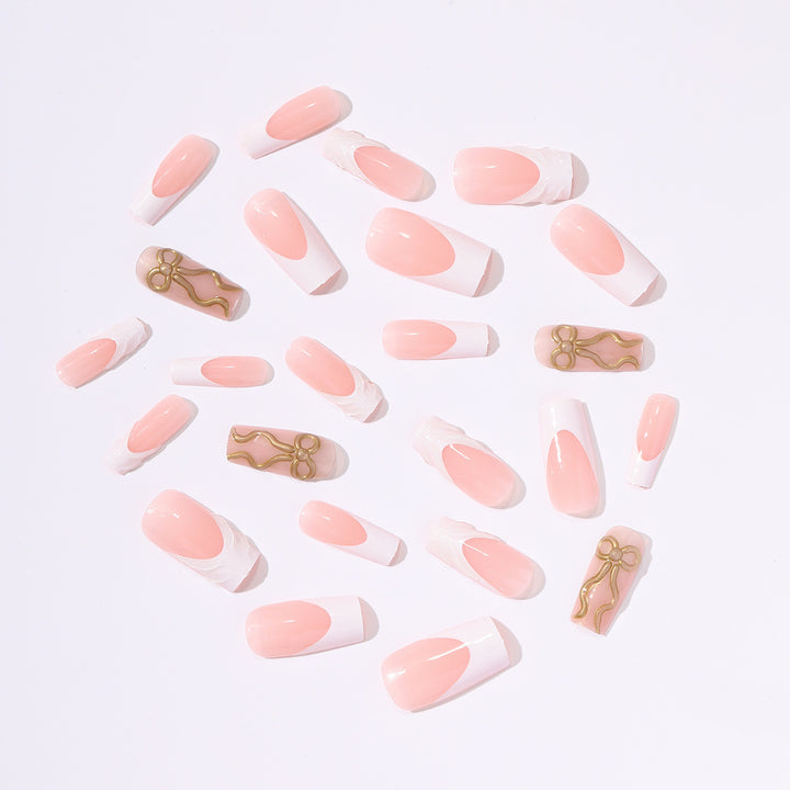 Artificial nail set with luxurious golden accents and elegant design Stornfield