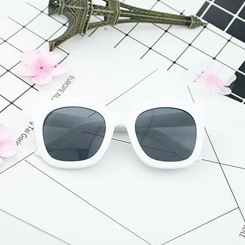 Women's oversized sunglasses with fashionable design and UV protection Stornfield