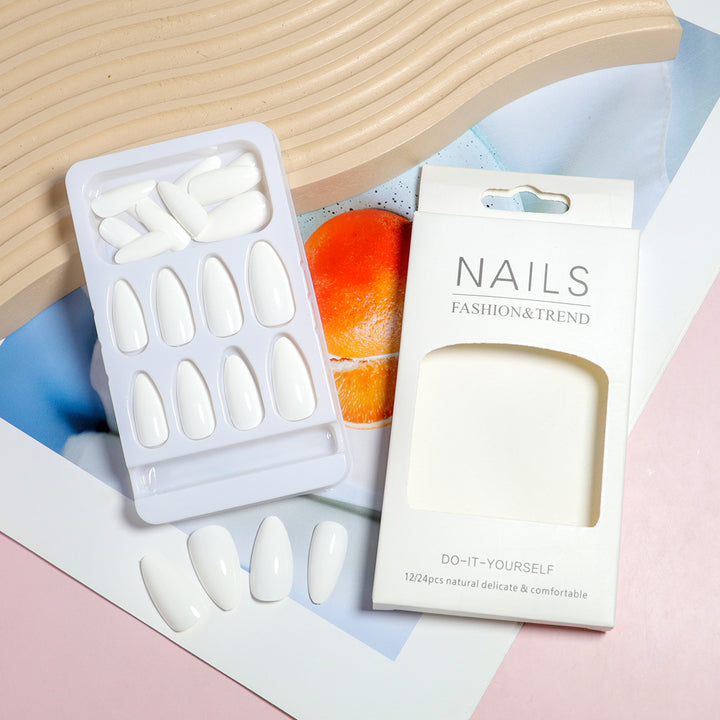 Elegant DIY Press-On Nail Set Stornfield