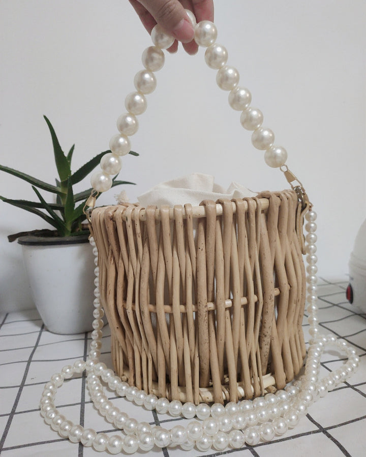 Women’s handbag with pearl chain Stornfield