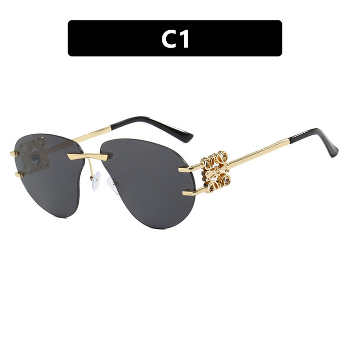 Women's fashionable sunglasses in elegant aviator style with gemstone details Stornfield