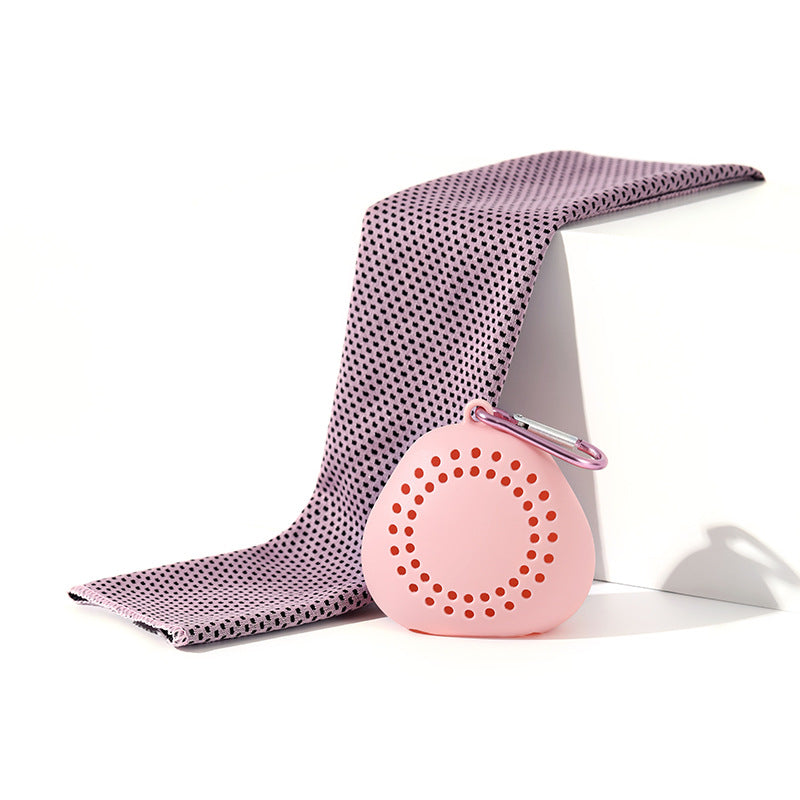 Unisex cooling towel in storage case Stornfield