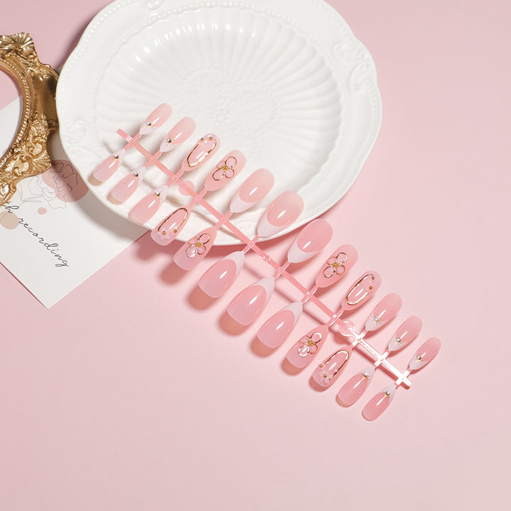 Elegant Floral Accent Press-On Nail Set Stornfield