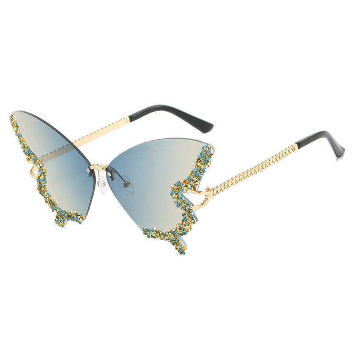 Ladies extravagant Cats Eye sunglasses with sparkling accents Stornfield