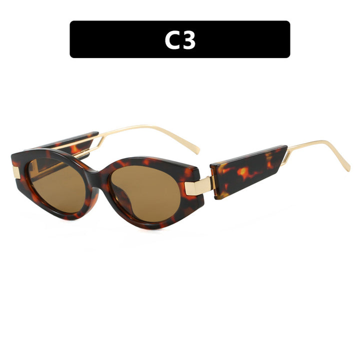 Ladies elegant Cat-Eye sunglasses with gold accents Stornfield