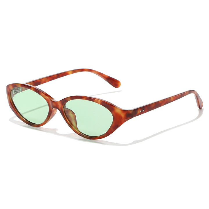 Stylish Retro-Inspired Cat-Eye Sunglasses Stornfield