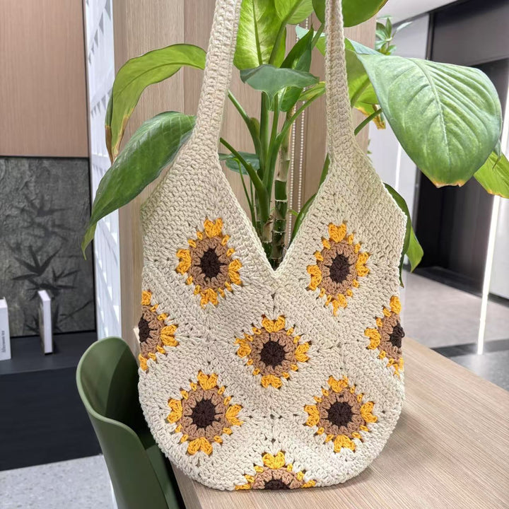 Handmade macrame bag with sunflower pattern Stornfield