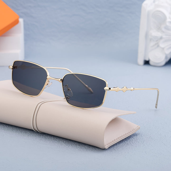 Women's fashionable glasses in innovative asymmetric design Stornfield