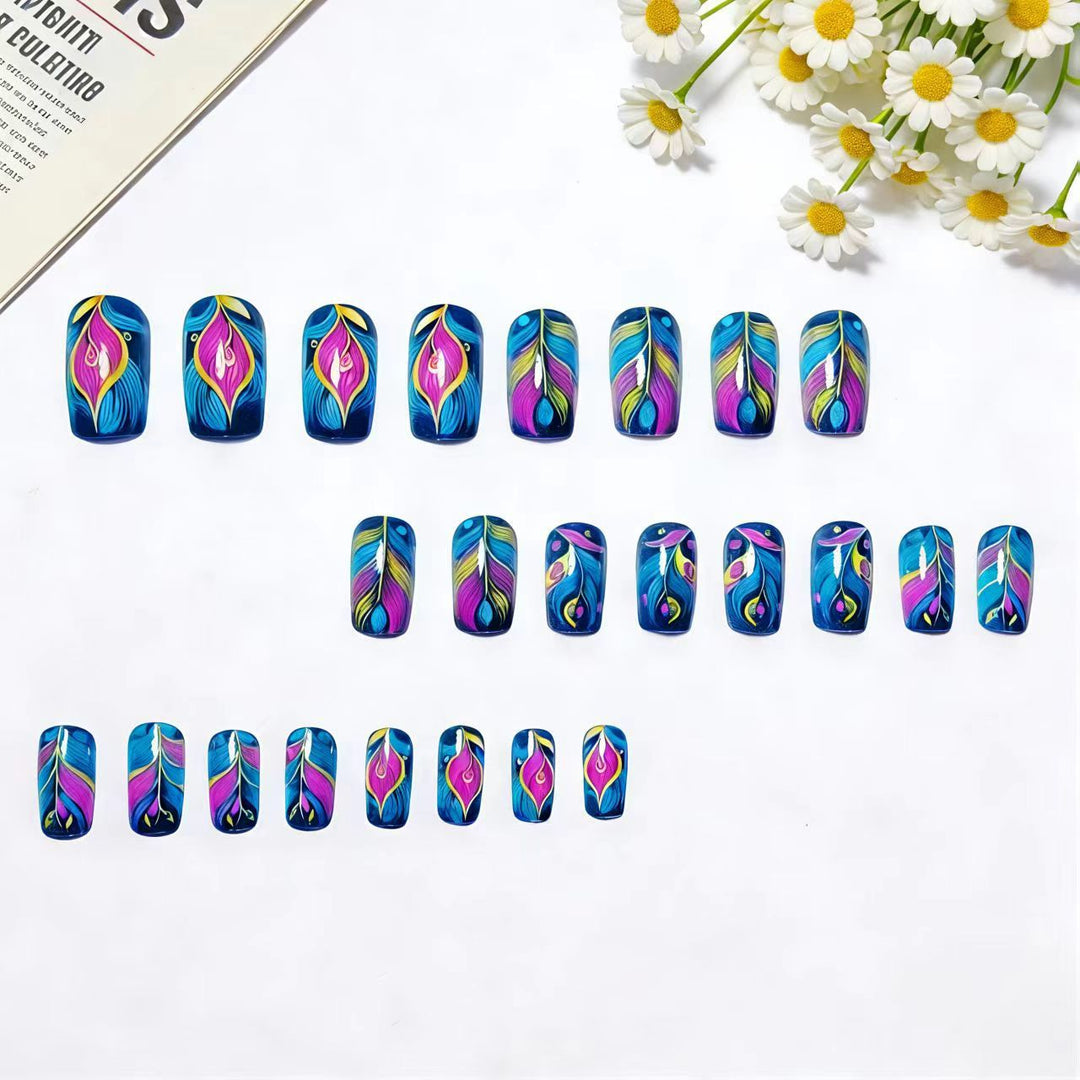 Artificial nails with elegant feather design Stornfield