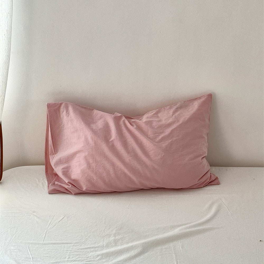 Cushion cover made of soft cotton percale with hidden zipper