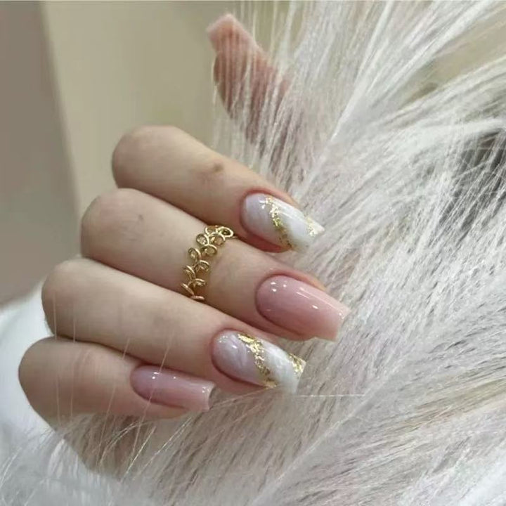 Elegant Artificial Nail Tips with Shiny Gold Accents Stornfield