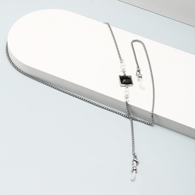 Fashionable Eyewear Chain Stornfield