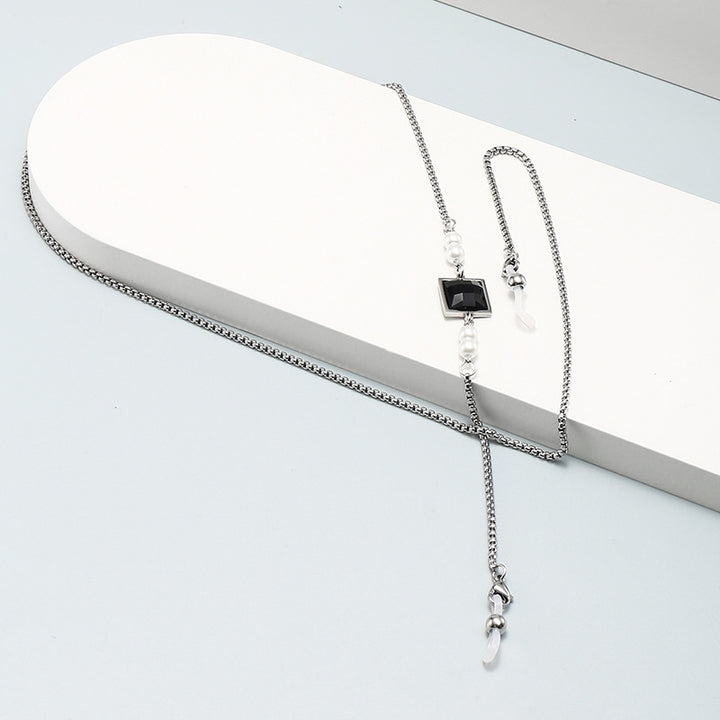 Fashionable Eyewear Chain Stornfield