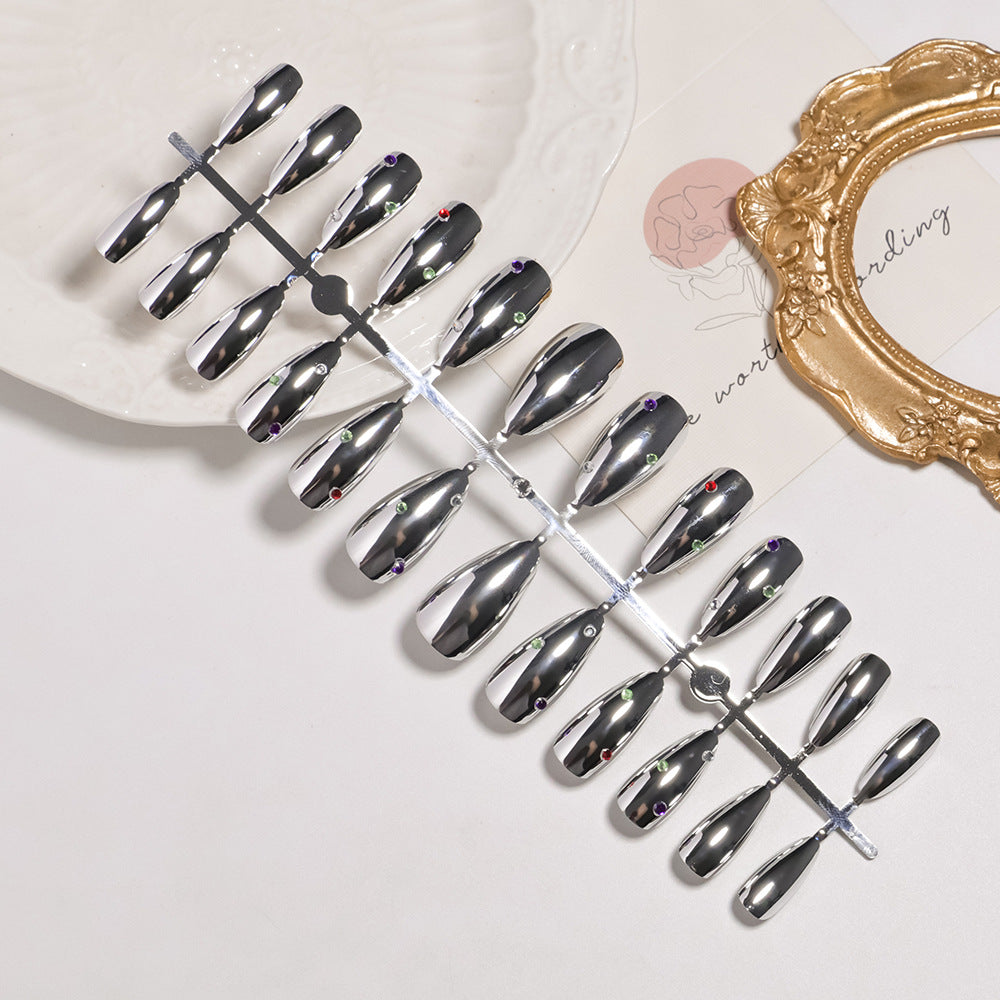 Glamorous Metallic Press-On Nail Set Stornfield
