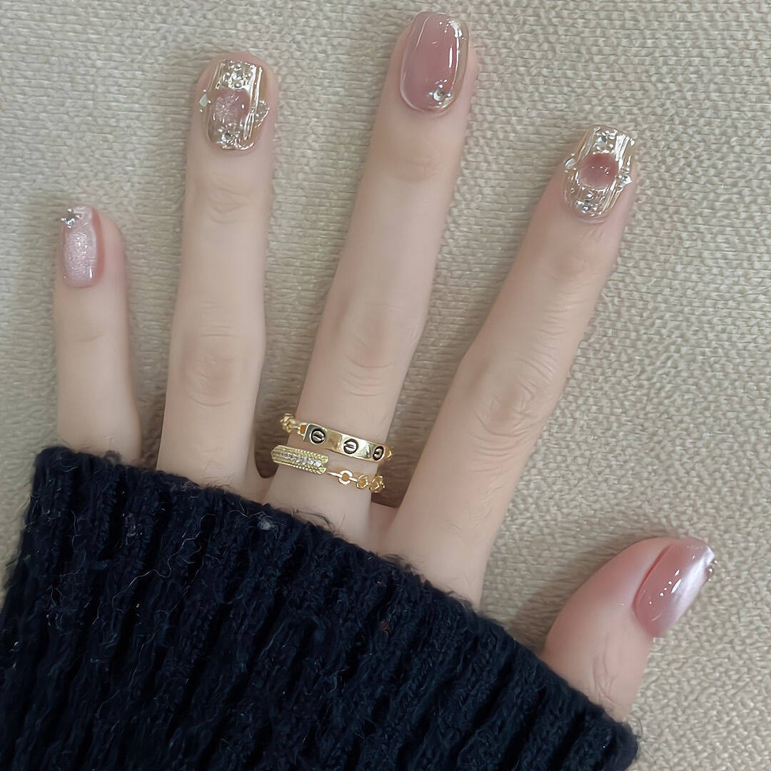 Premium Glittering Press-On Nail Extensions Stornfield