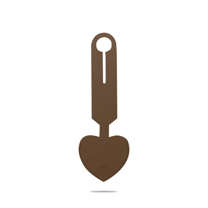 heart-shaped leather luggage tag with adjustable loop Stornfield