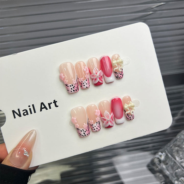 Artistic Floral Press-On Nail Set 1790734554