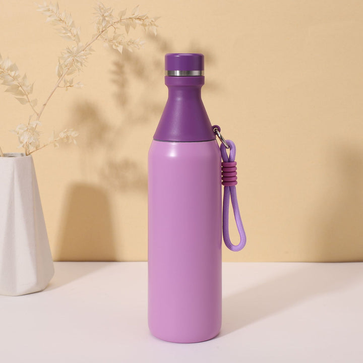Women's insulated water bottle with practical carrying strap Stornfield
