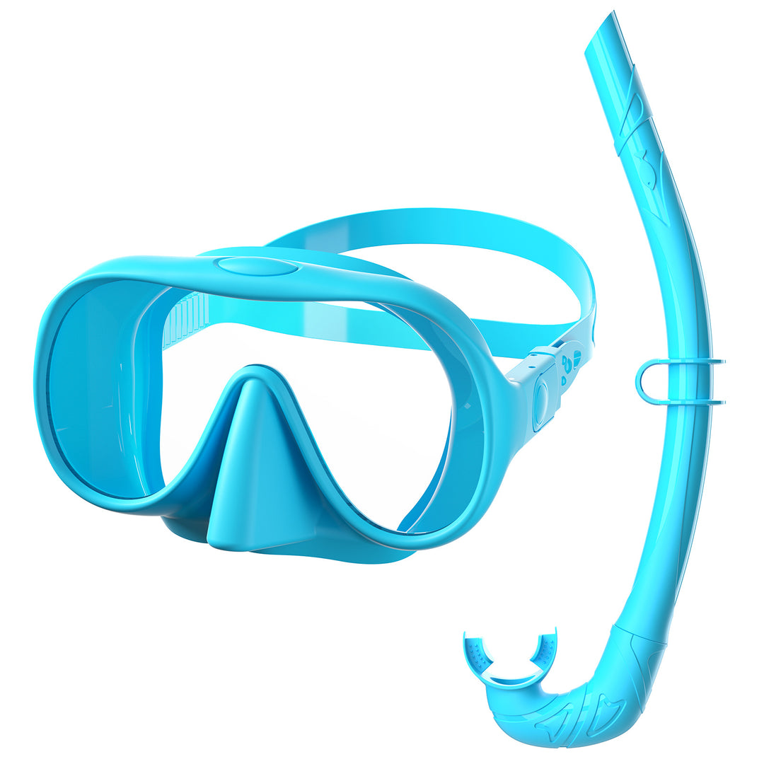 Swimming mask with flexible breathing tube Stornfield
