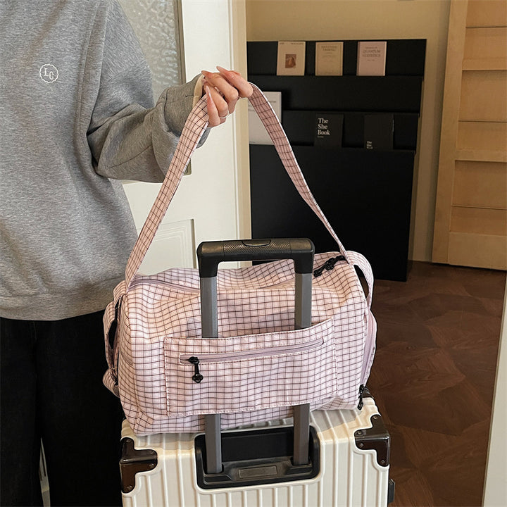 Women’s sporty and stylish travel bag Stornfield