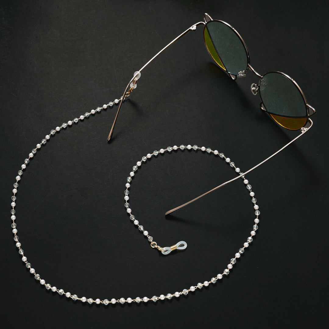Elegant Beaded Eyewear Chain Stornfield