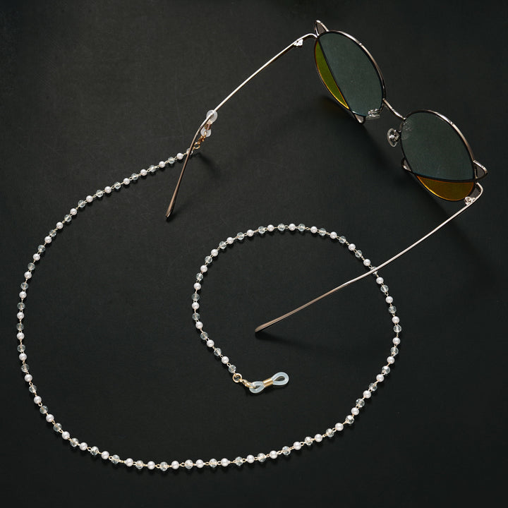 Elegant Beaded Eyewear Chain Stornfield