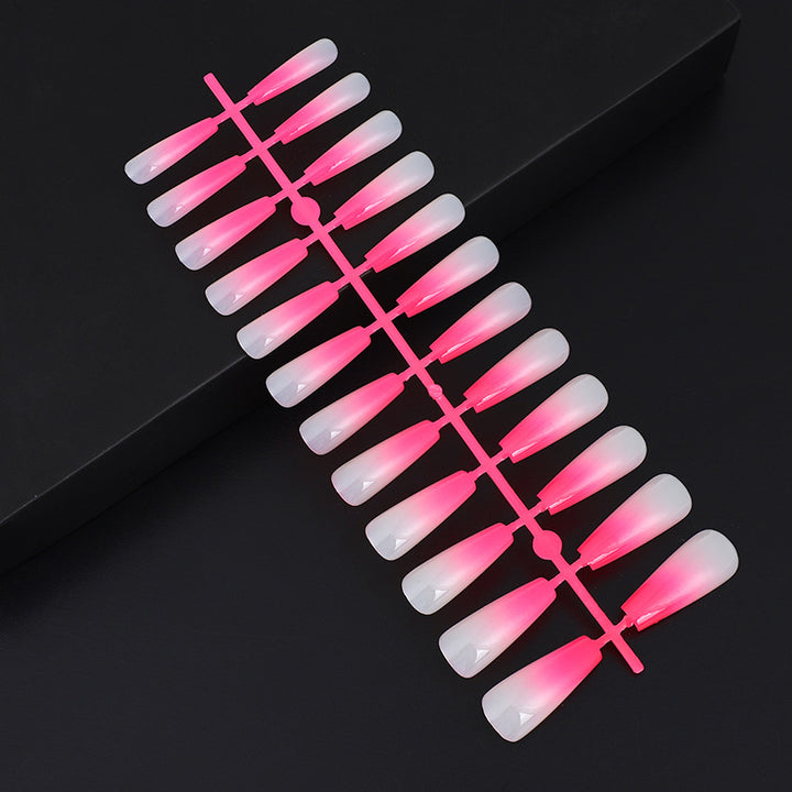 Artificial nails in elegant ombre design Stornfield