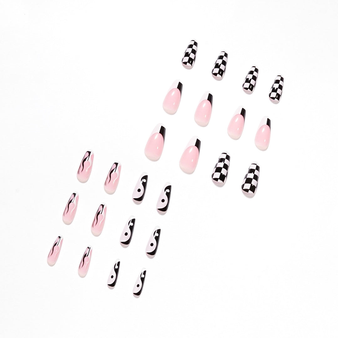 Artificial nail art with modern graphic design Stornfield
