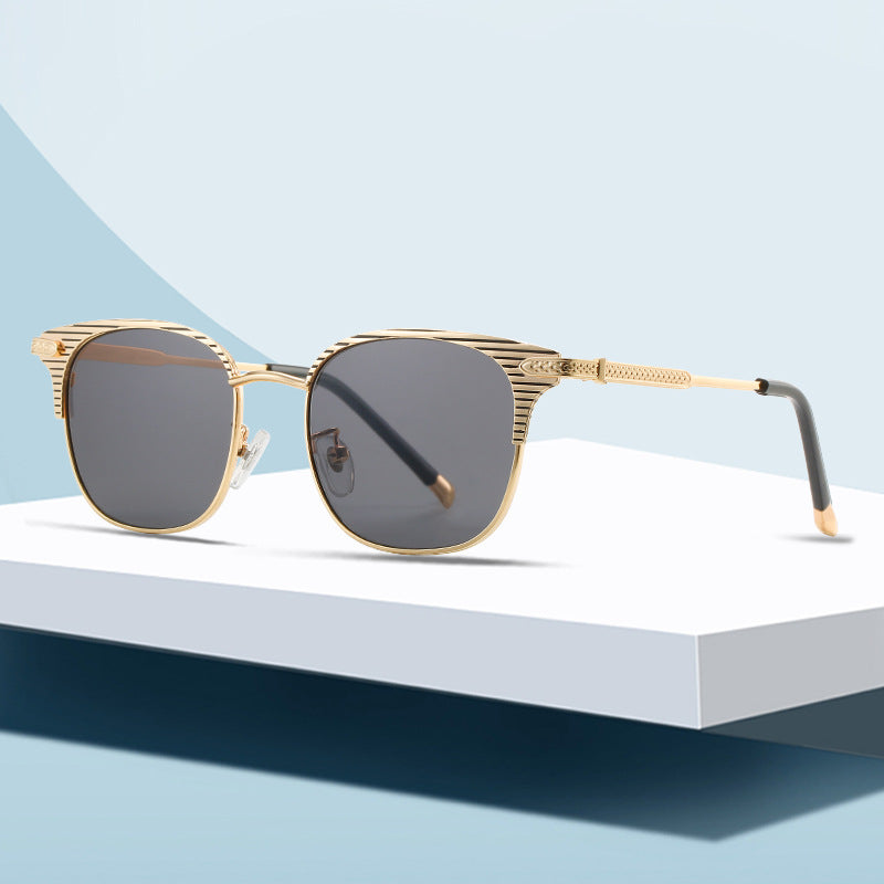 Ladies designer sunglasses with luxurious frame and mirrored lenses Stornfield